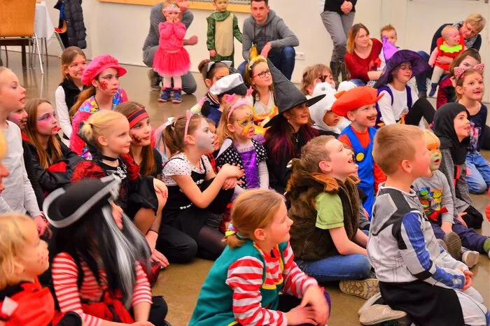 Meerjungfrauen, Ritter, Schneemänner, Käfer, Hexen, Schmetterlinge und Spider Man, gaben sich in der Lodronschen Reitschule in Gmünd ein Stelldichein.