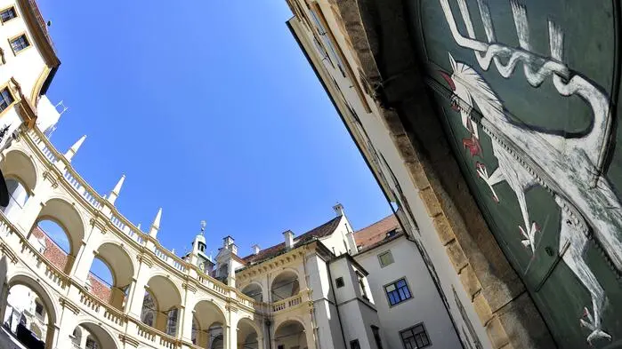 Blick ins Grazer Landhaus, dem Sitz vieler Landesräte. Klimatisiert sind nicht alle Büros