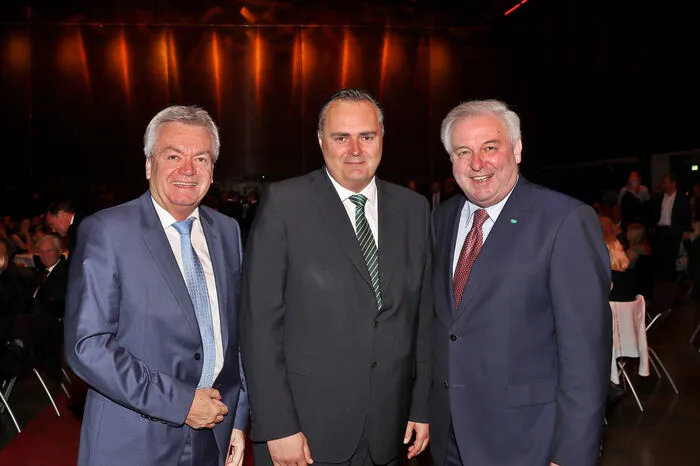 Anton Lang (Sport-Landesrat), Hans Peter Doskozil (Verteidigungs- und Sportminister) und Hermann Schützenhöfer (Landeshauptmann Steiermark)