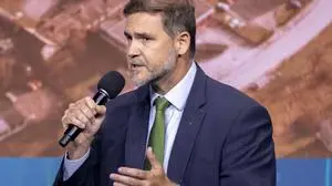 KLAUS VON MOLTKE, Head of Drive Machines BMW Group, at the AUSTRIAN WORLD SUMMIT 2024 under the motto Be Useful: Tools for a Healthy Planet taking place in Viennas Hofburg. From left to right Vienna *** KLAUS VON MOLTKE, Head of Drive Machines BMW Group, at the AUSTRIAN WORLD SUMMIT 2024 under the motto Be Useful Tools for a Healthy Planet taking place in Viennas Hofburg From left to right Vienna