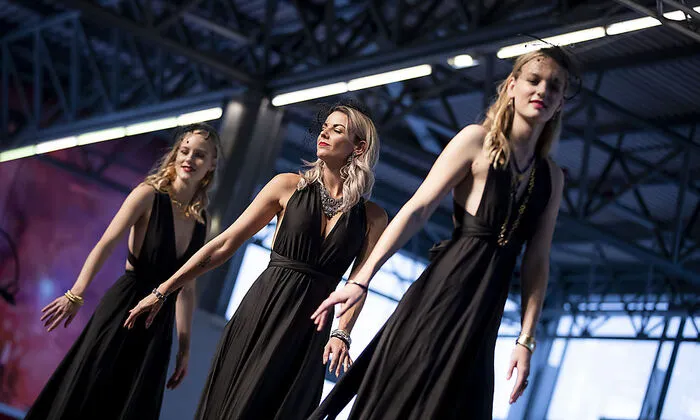 Ob Freizeitkleidung, Abendgarderobe oder schmucke Accessoires – das perfekte Outfit findet man in der Halle A im Obergeschoss ganz bestimmt