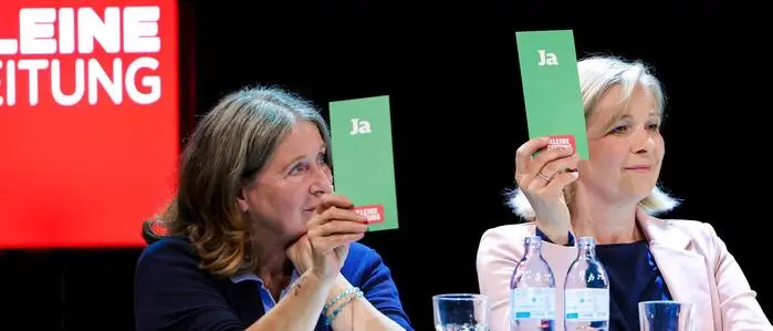 Neue, alte Stadtspitze: Elke Kahr (KPÖ) und Judith Schwentner (Grüne)