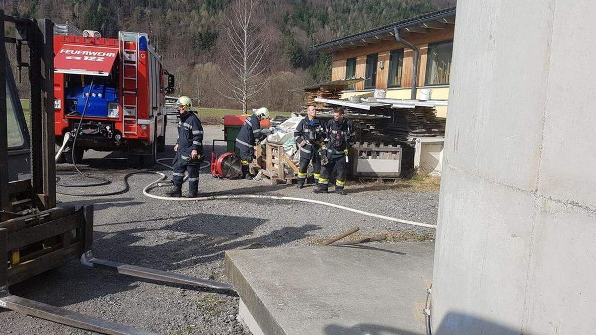 Brandgefahr bei Tischlerei