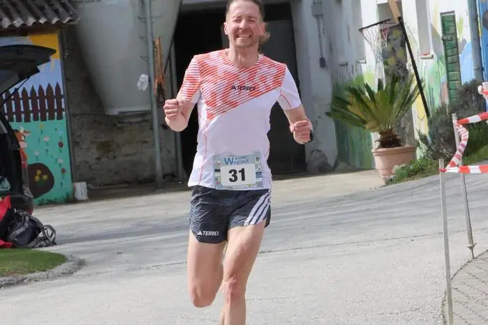 Und das sind die Tagessieger des 13. Glantaler Wasserweglaufes: Bei den Herren dominierte Tobias Plattner (36) aus Arriach. Seine Zeit: 40:38,7 Minuten. 