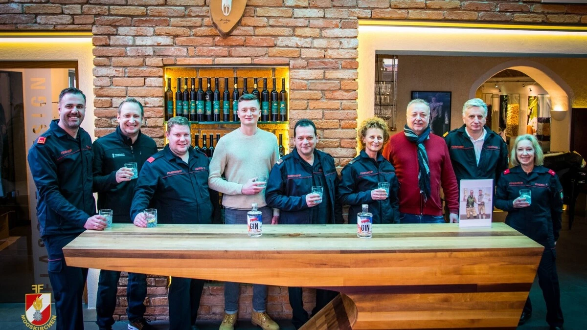 Die FF Mooskirchen kreierte mit Martin Hochstrasser ihren eigenen Feuerwehr-Gin
