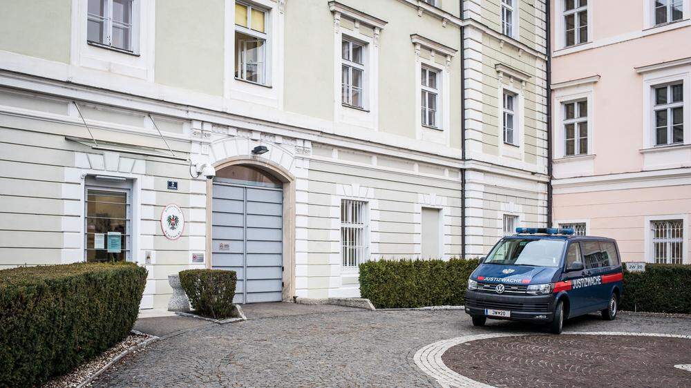 Der 24-Jährige sitzt in der Justizanstalt Klagenfurt in U-Haft