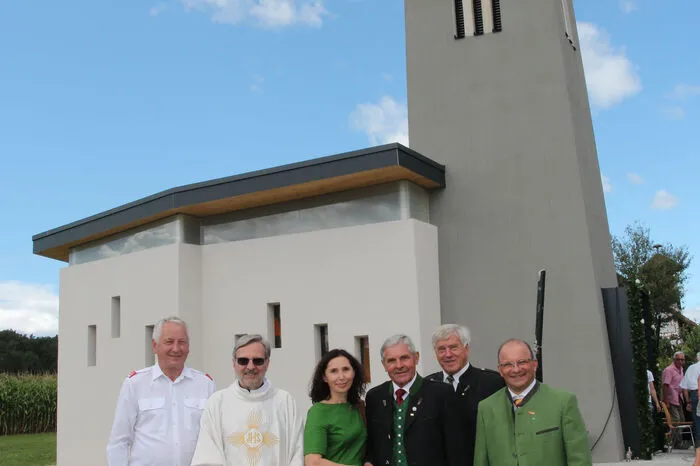Die neu erbaute Kleinkirche in Manning.