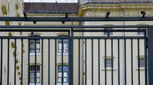 ABD0092_20190409 - KREMS - ÖSTERREICH: THEMENBILD - Illustration zum Thema Justizanstalt Stein/ Strafvollzug / Maflnahmenvollzug: Innenansicht der Justizanstalt Stein aufgenommen am Dienstag, 09. April 2019, in Krems (Niedersterreich). Die Justizanstalt Stein ist die zweitgrflte Justizanstalt ÷sterreichs. In Stein werden ausschliefllich Strafgefangene mit langen Haftzeiten bis lebenslang untergebracht. Zustzlich knnen auch Hftlinge des Maflnahmenvollzugs (ß 21 Abs. 2 StGB) untergebracht werden. - FOTO: APA/HANS KLAUS TECHT