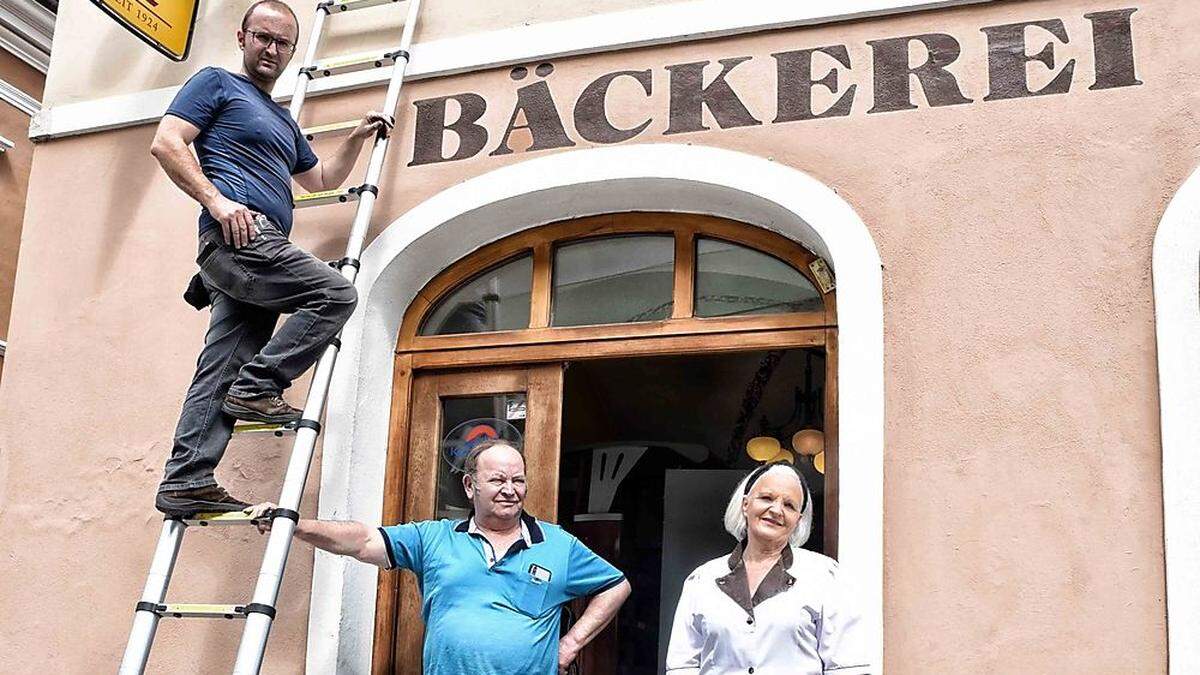 Nach 106 Jahren ist Schluss: Die Familie Seidl ist derzeit mit dem Ausräumen der Bäckerei in Friesach beschäftigt 