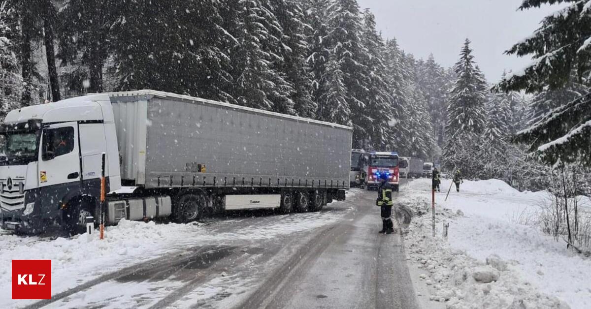 -Wird-in-Rechnung-gestellt-Lkw-blieben-bei-Schneefall-am-Alpl-und-am-Lahnsattel-h-ngen