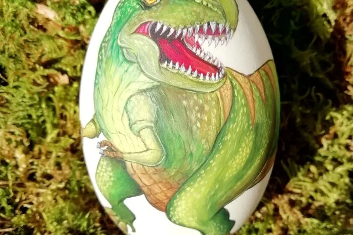 Diesen furchterregenden Tyrannosaurus rex hat Manuela Reiner aus Finkenstein auf ihr Osterei gepinselt.