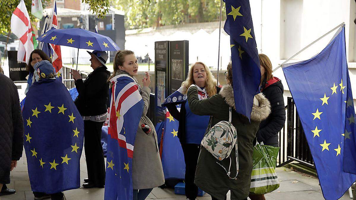 Bleiben oder gehen? Kommt heute Brexit-Einigung?