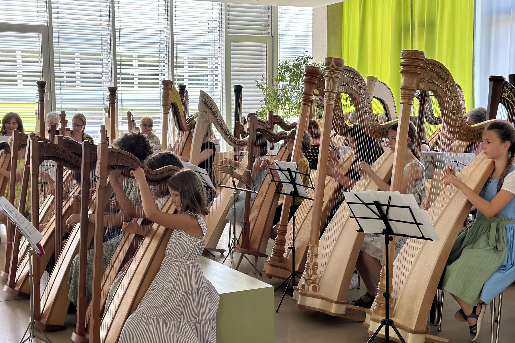 Von Volksmusik bis irische Tunes: Steirische Harfenwoche brachte Bad Gleichenberg zum Klingen