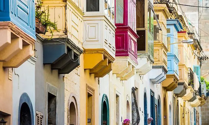 In Valletta durch die engen Gassen bummeln