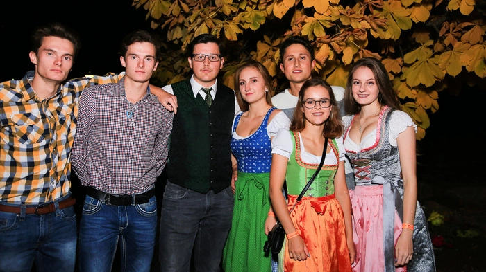 Unter der Leitung von Raphaela Leitner, Melanie Tragner, Jakob Kogler und Daniel Angeringer luden Landjugend Oberwölz und Schönberg-Lachtal Anfang Oktober gemeinsam zu einem Ball.