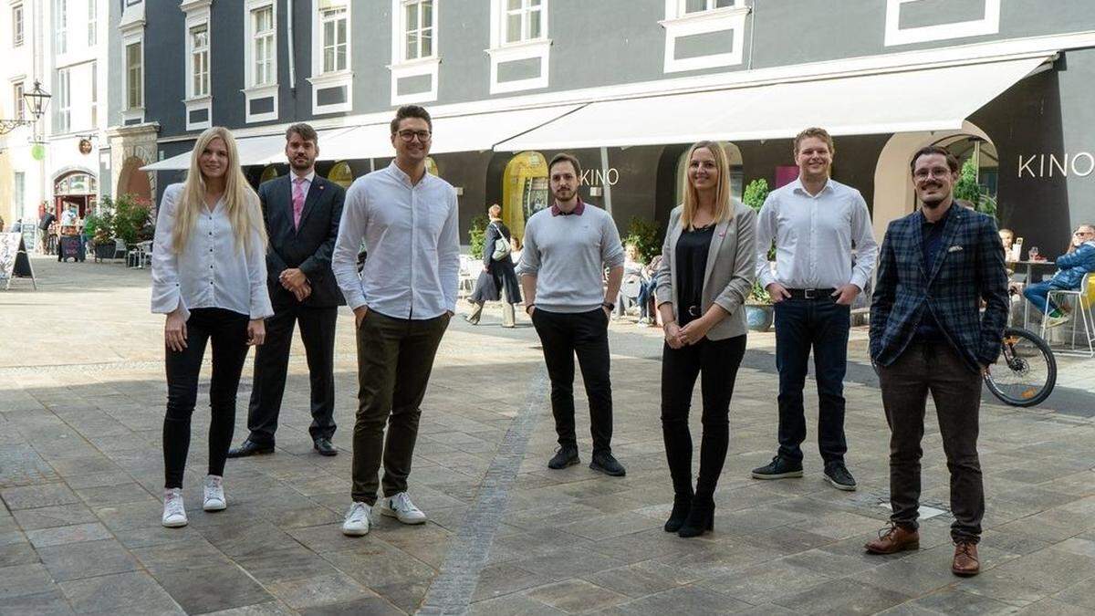 Der neue Landesvorstand, mitten drin: Clemens Bernd Kastenhuber (2.v.r.)