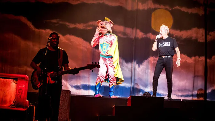 In der Eventhalle in Wolfsberg haben die Musiker Hits aus vier Jahrzehnten zum Besten gegeben.
