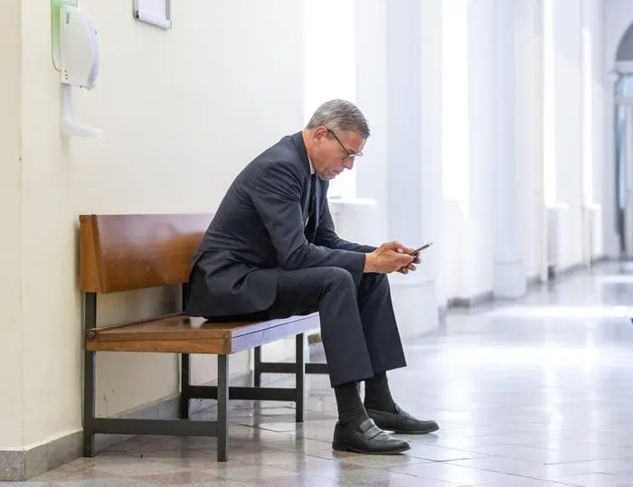 10.08.2022, Landesgericht, Innsbruck, AUT, Prozess, Ibiza U-Ausschuss gegen OStA Johann Fuchs, Fortsetzung der Verhandlung gegen den leitenden OStA Johann Fuchs wegen des Verdachts der Verletzung des Amtsgeheimnisses und der falschen Beweisaussage im Ibiza-U-Ausschuss, im Bild Christian Pilnacek (Zeuge) // Christian Pilnacek during a process, Ibiza U-Committee against OStA Johann Fuchs, Continuation of the trial against senior OStA Johann Fuchs on suspicion of violating official secrecy and giving false evidence in the Ibiza U Committee at the Landesgericht in Innsbruck, Austria on 2022/08/10. EXPA Pictures © 2022, PhotoCredit: EXPA/ Johann Groder