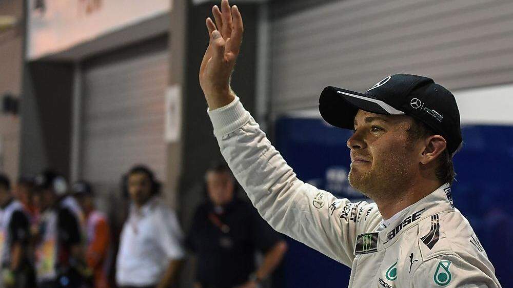 Nico Rosberg freut sich über die Pole Position