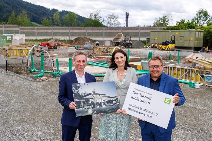 Werner Ressi (Vorstand Energie Steiermark), Nicole Sunitsch (Bürgermeisterin St. Michael in Obersteiermark), Martin Graf (Vorstand Energie Steiermark)