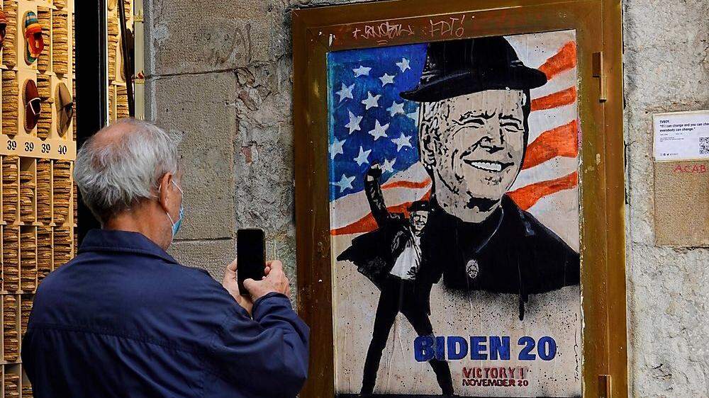 Nicht überall auf der Welt sieht man Joe Biden so euphorisch wie in Barcelona