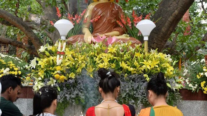 Bilder vom farbenfrohen Event in Indien und Sir Lanka.