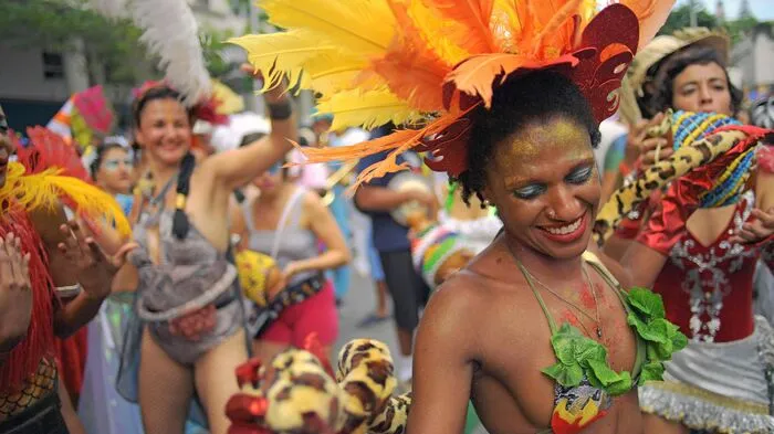 Am 9. Februar beginnt in der brasilianischen Atlantik-Metropole Rio de Janeiro mit dem Karneval das nach eigenen Angaben "größte Spektakel auf Erden".