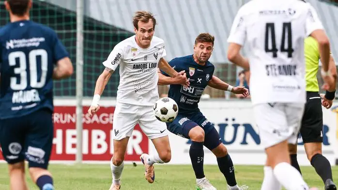 Fabian Schubert (links) brachte Voitsberg in Führung