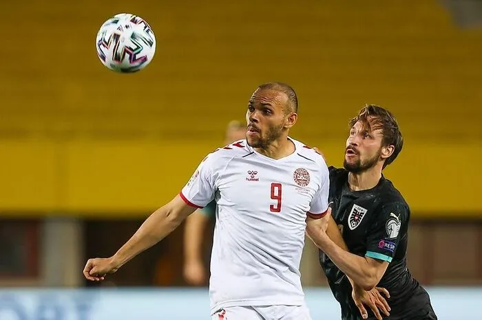Andreas Ulmer: 1 War in der ordentlichen ersten Hälfte schon der schwächste Österreicher. Mit schnellen Gegenspielern mittlerweile defensiv überfordert, bringt der Salzburg-Kapitän auch offensiv zu wenig.