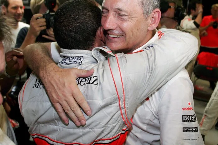Erst in der letzten Runde des letzten Rennens konnte der Brite Timo Glock überholen und brachte so einen Punkt Vorsprung vor Felipe Massa ins Ziel.