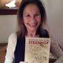 Erika Swoboda freut sich über ihr gelungenes Sternhof-Buch