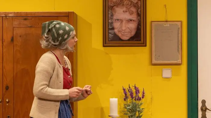 Die Theatergruppe Moosburg bringt derzeit das Stück „Tante Wandas Auferstehung“ auf die Bühne