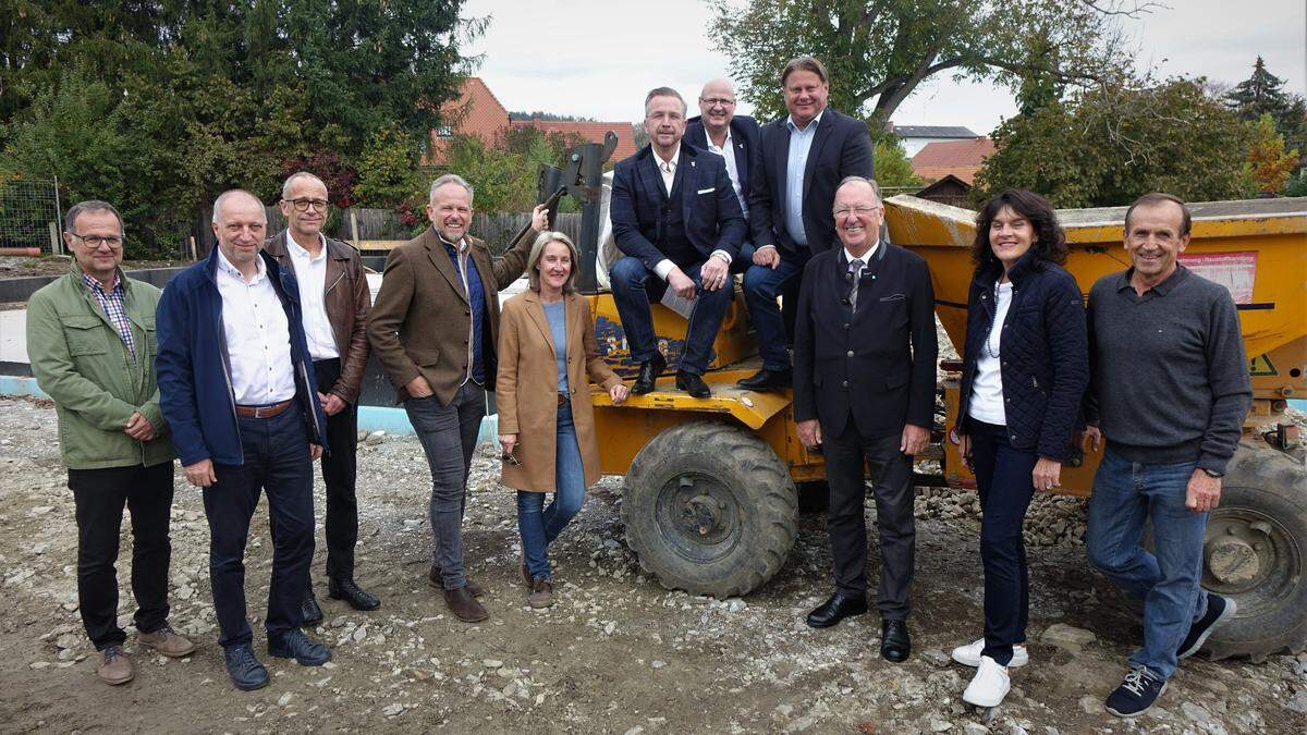 In der Griesgasse wurde der Spatenstich für ein Senioren-Tageszentrum gefeiert