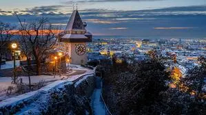 305.000 Einwohnerinnen und Einwohner hat die Landeshauptstadt bereits