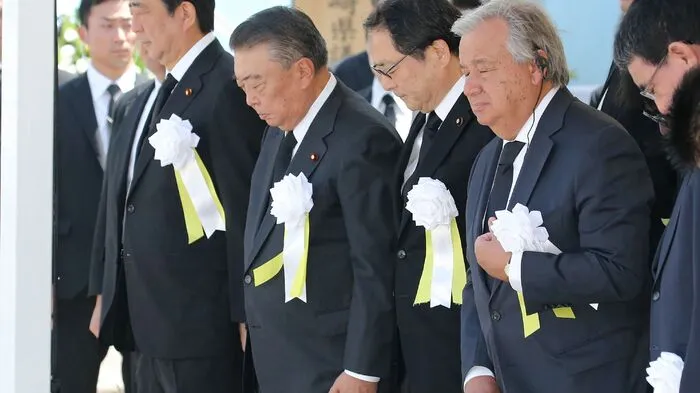 73 Jahre nach dem US-Atombombenabwurf auf die japanische Stadt Nagasaki hat UN-Generalsekretär Antonio Guterres die weltweite nukleare Abrüstung angemahnt.