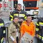 Um ihn aufzupäppeln, rettete die Feuerwehr Bad Waltersdorf gemeinsam mit den Storchenfreunden aus der Region einen Jungstorch aus seinem Nest