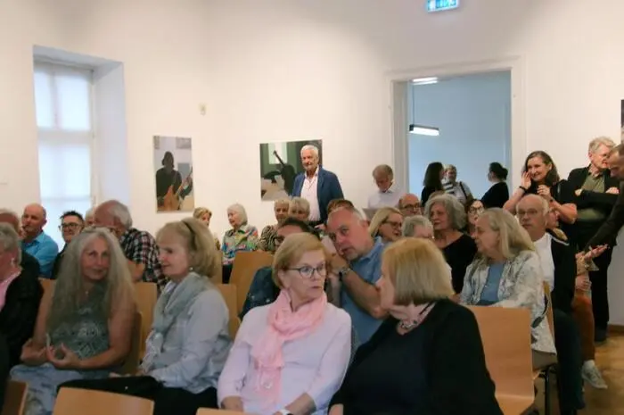 Die Ausstellung, die noch bis 7. Juli im Kunsthaus Köflach zu sehen ist, wurde von Stadträtin Stefanie Galler eröffnet.