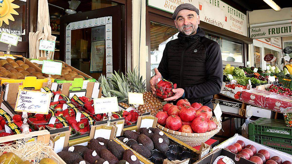 Goran Repac, neuer Obst- und Gemüsehändler auf dem Benediktinermarkt