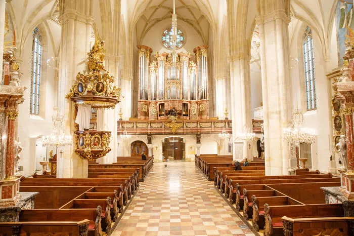 Mehr Bilder aus dem frisch renovierten Dom. Klicken Sie sich durch!