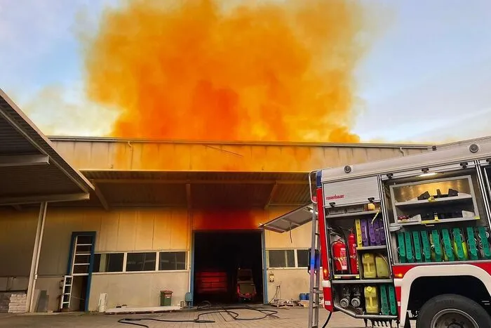 Chemieunfall in Ragnitz Spektakulärer Zwischenfall in südsteirischer Firma endete glimpflich. Es habe keine Gefahr für Personen oder Umwelt bestanden. Was den chemischen Prozess ausgelöst hat, ist weitgehend geklärt. Hier geht es zur gesamten Geschichte.