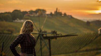 Herbstlicher Sonnenaufgang in der Südsteiermark