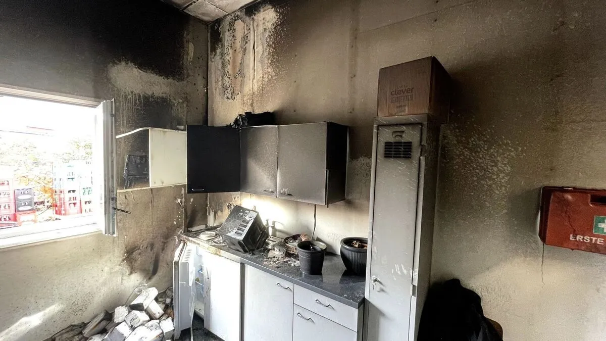 Die Höhe des Schadens und die Brandursache wird noch von der Polizei ermittelt
