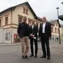 Baudirektor Peter Drexler, Bernd Kohlbacher und Karl Rudischer vor dem Wallnerhaus