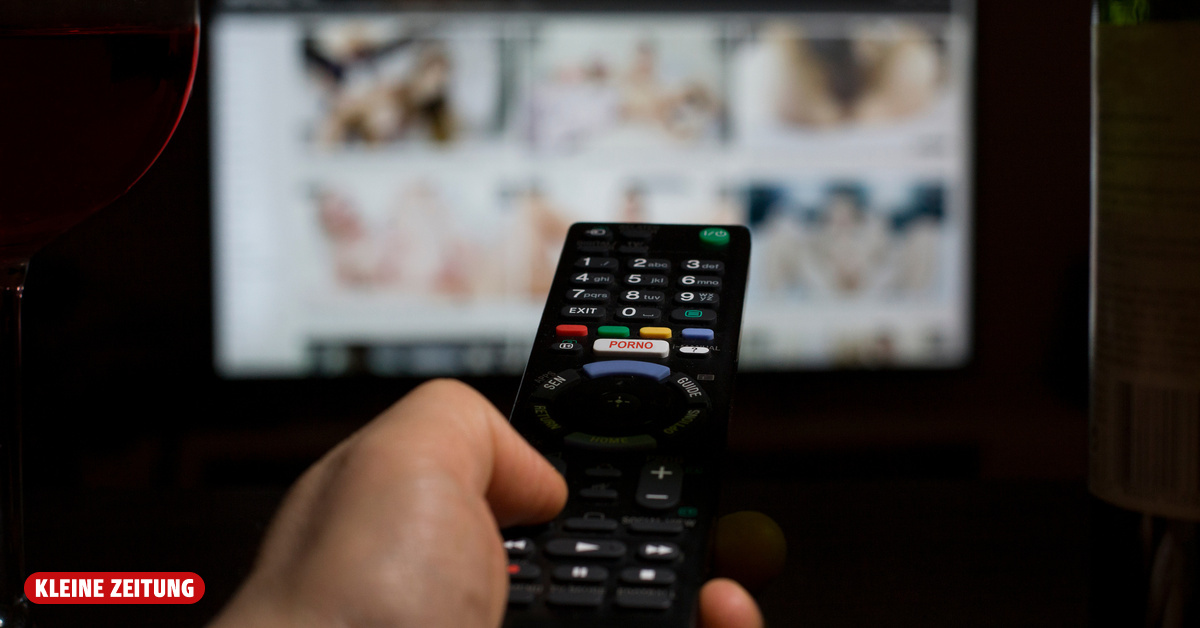 Australia wants to ban choking scenes in porn films