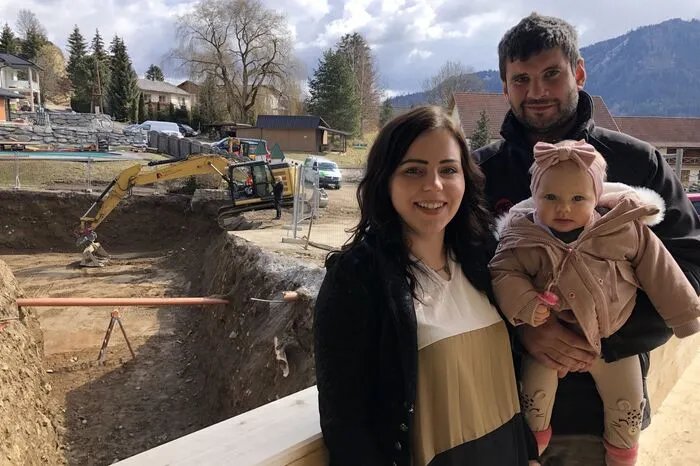 Jungfamilie und Jungunternehmer: Mario Wrabl, Anja Wieser und Töchterchen Mila.