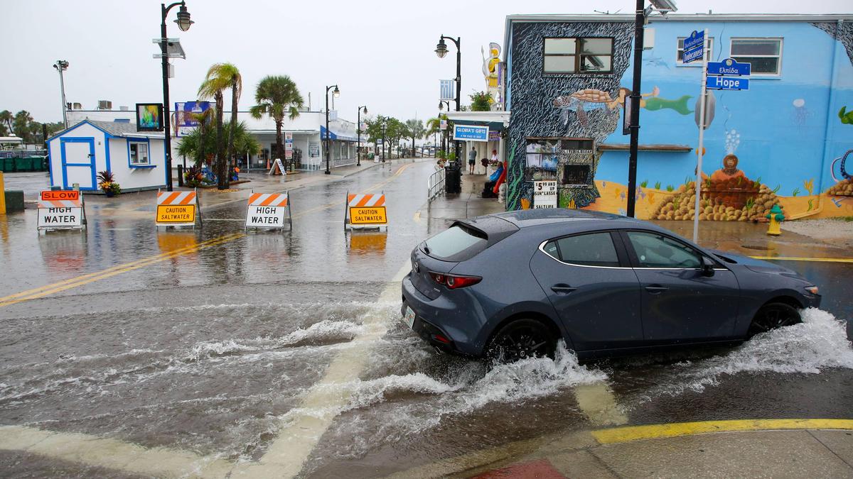 Die Region entlang der Golfküste Floridas bereitet sich auf Wassermassen vor