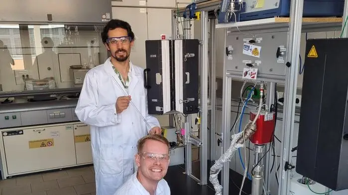 Professor Christoph Rameshan forscht gemeinsam mit Tobias Berger an dem Projekt