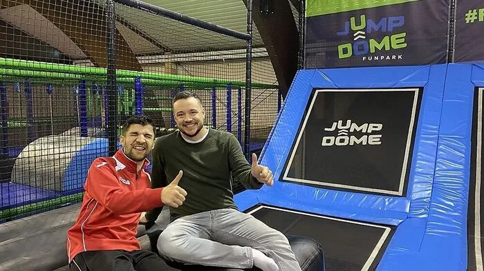 Mergim Jellaj (links) und Manuel Fritz laden zum Aktionstag 