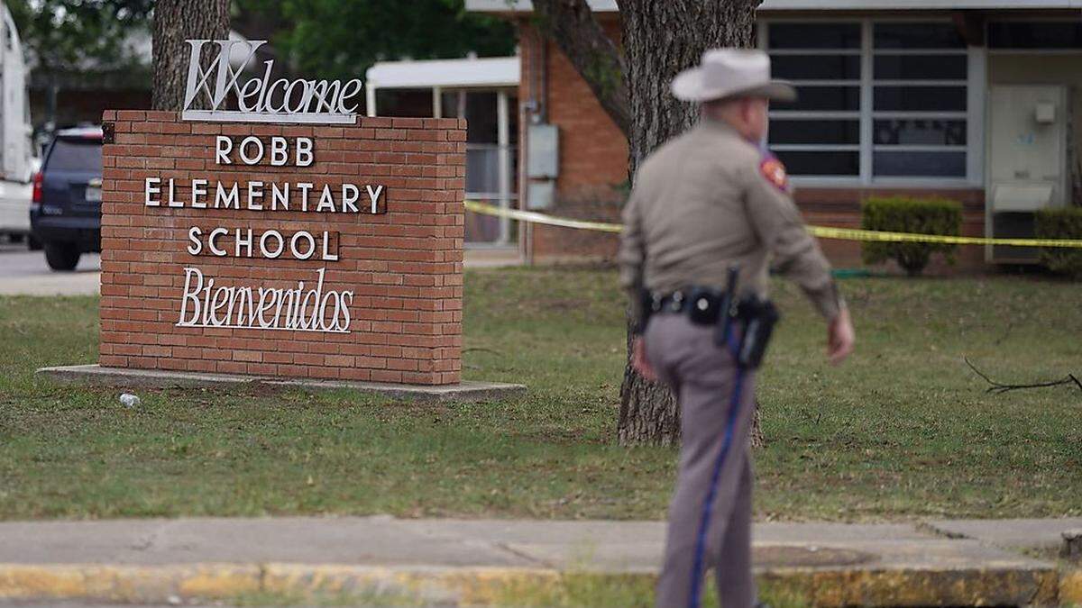 Ein 18-Jähriger hat in einer Volksschule in Texas das Feuer eröffnet und mindestens 19 Schulkinder getötet.