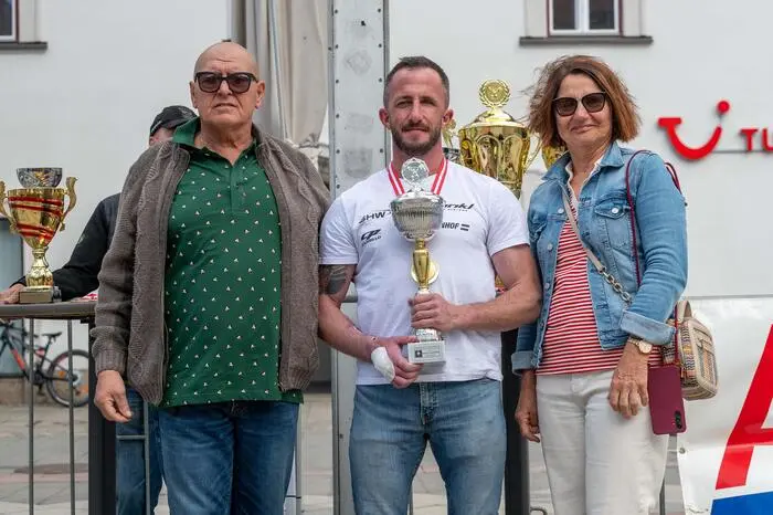 Feuerwehrmann Thomas Falzberger gewann den Sieg in der Kategorie bis 100 Kilogramm vor Christian Korner und Erwin Frank.